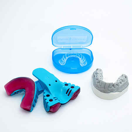 Whitening tray by a dental technician
